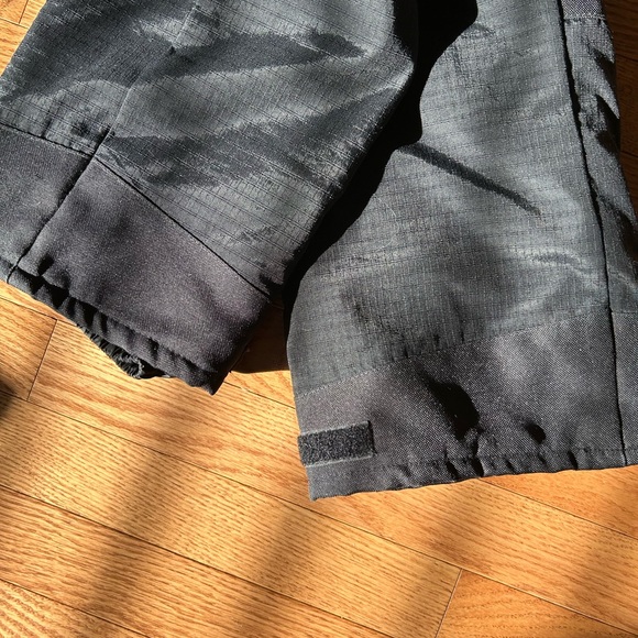 Children’s size 10/12 black Columbia bibbed insulated ski pants. - Picture 5 of 9